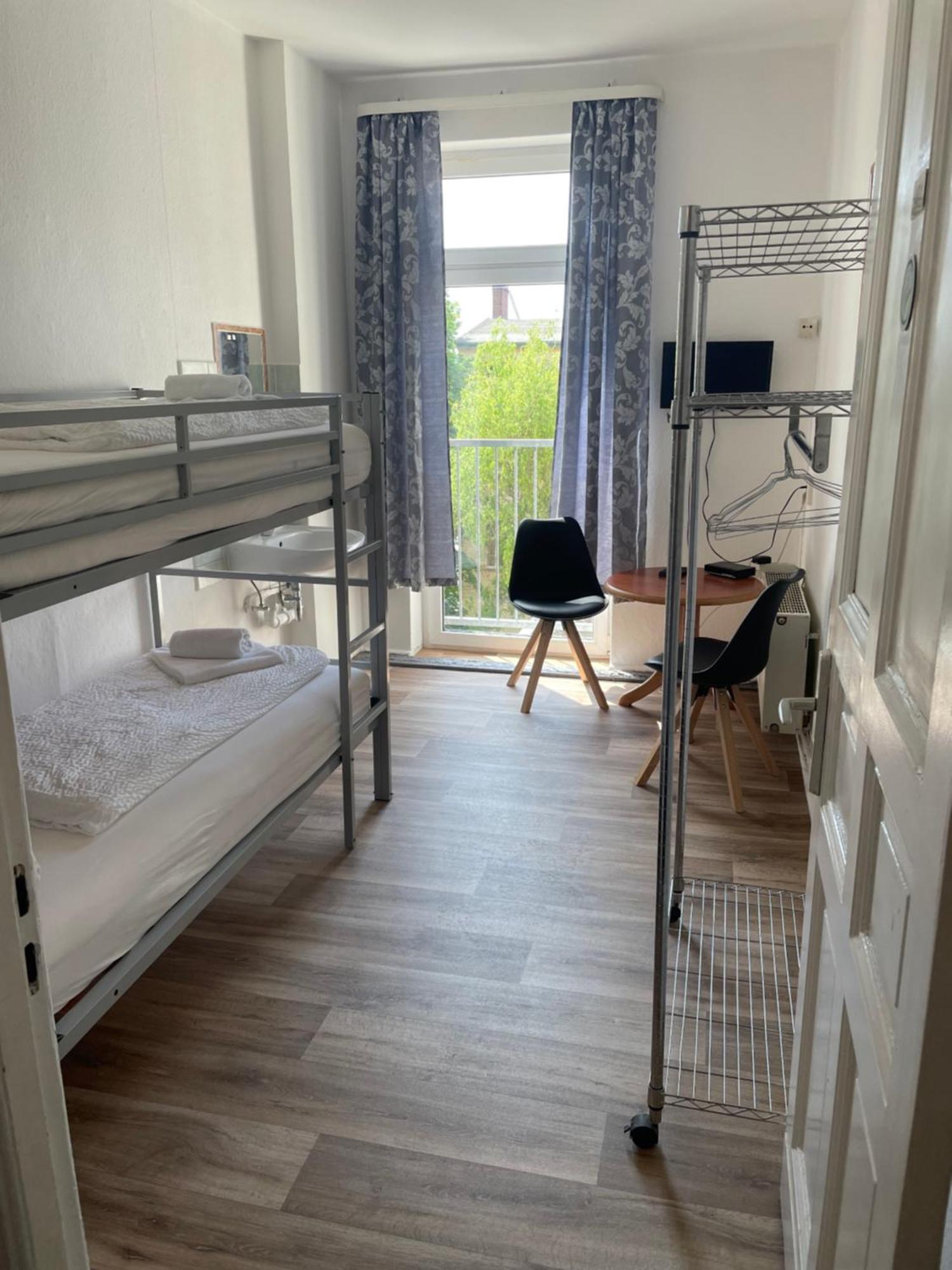 Hotel-Pension Adamshof Berlin Dış mekan fotoğraf