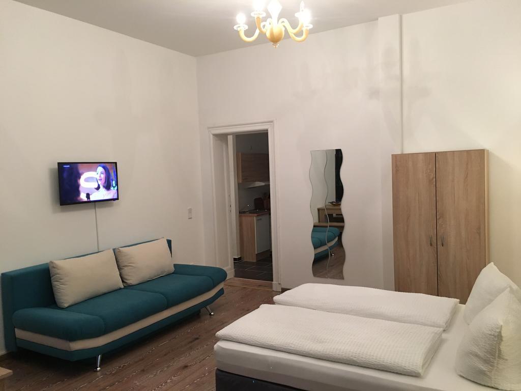 Hotel-Pension Adamshof Berlin Dış mekan fotoğraf