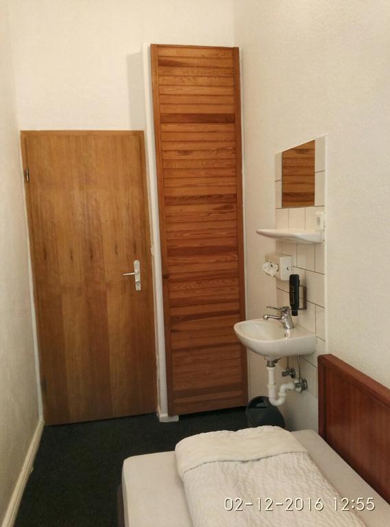 Hotel-Pension Adamshof Berlin Dış mekan fotoğraf